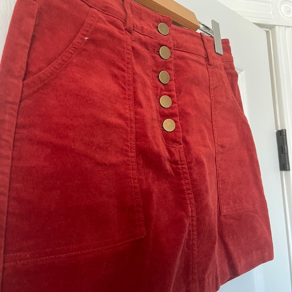 LAST CHANCE Burnt orange velvet button up skirt. - Picture 3 of 5
